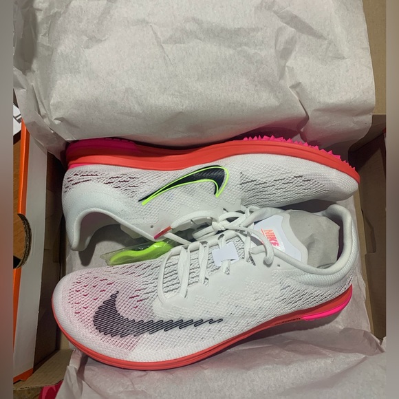 Nike Spike Flat. Brand new. Mens size 9.5 - Picture 3 of 3